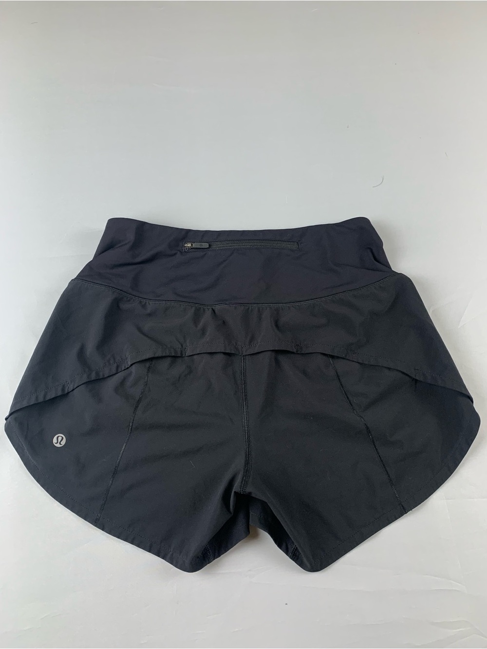 Lululemon Speed Up High-rise 4” inseam short